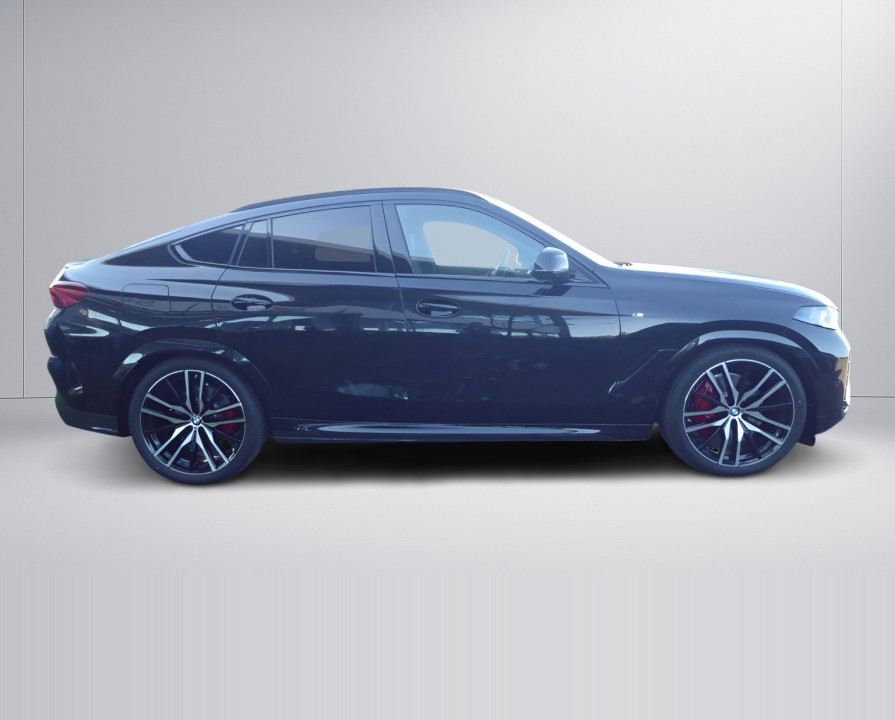 BMW X6 xDrive40d M-Sport (2)