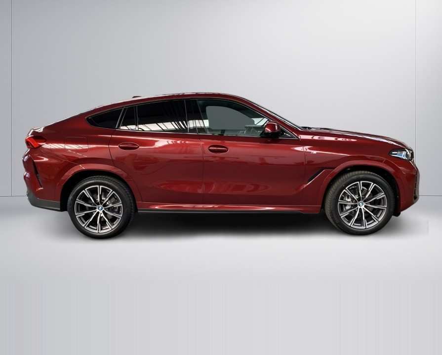BMW X6 xDrive40d M-Sport (2)