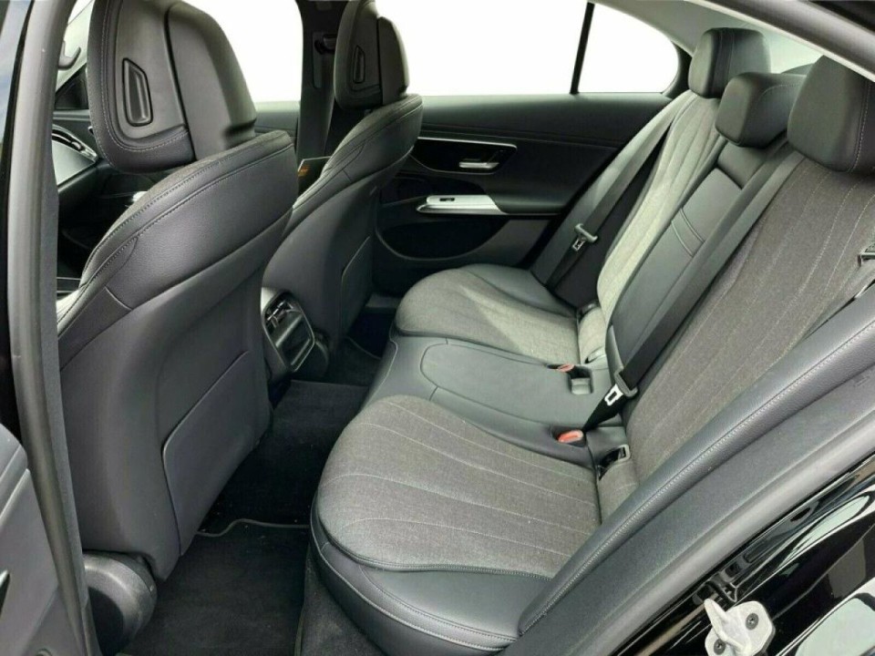 Mercedes-Benz E 200 Avantgarde - foto 10