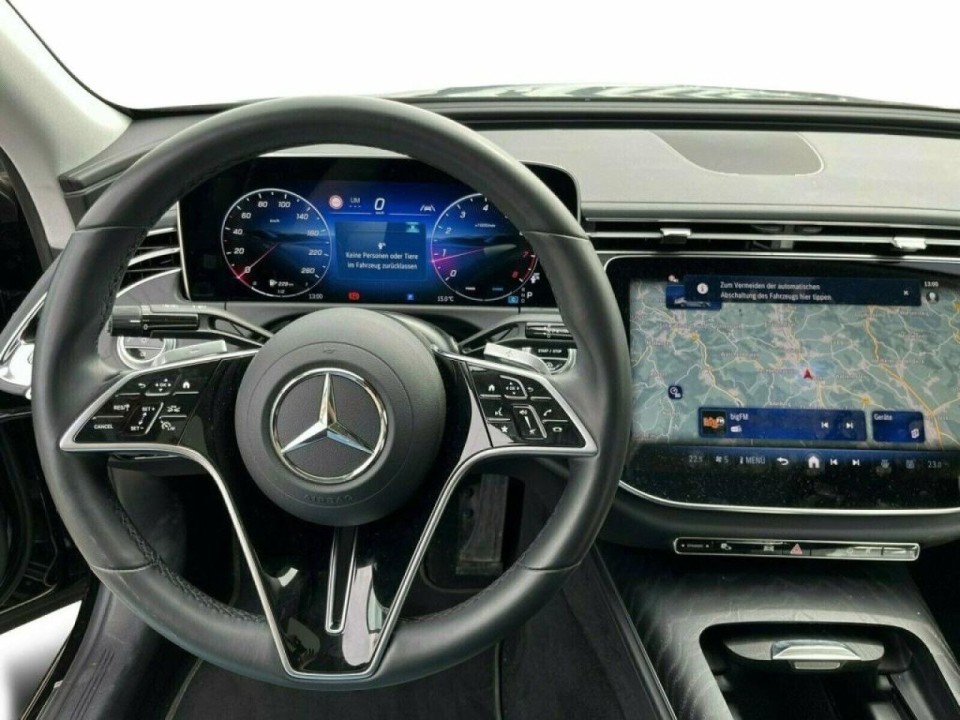 Mercedes-Benz E 200 Avantgarde - foto 11