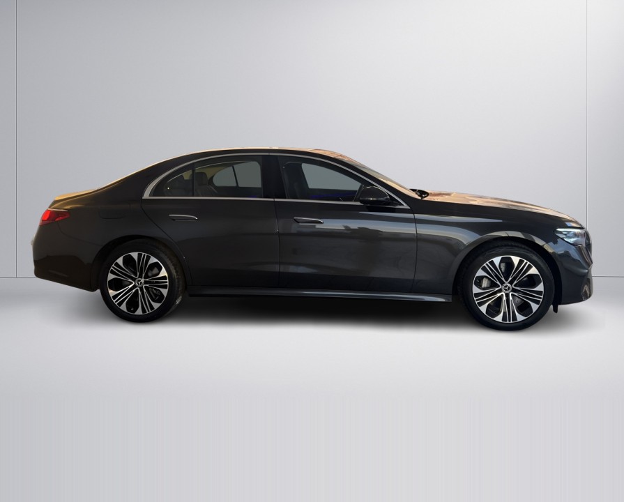 Mercedes-Benz E 300e Avantgarde (2)