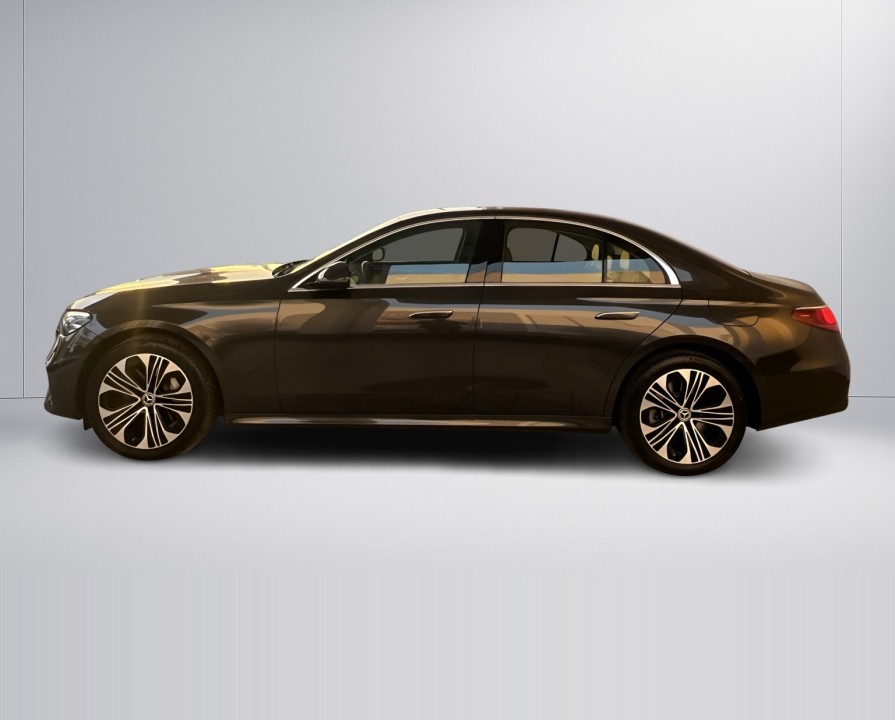 Mercedes-Benz E 300e Avantgarde - foto 6