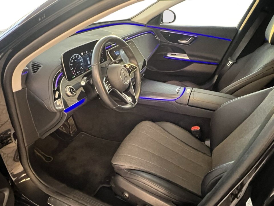 Mercedes-Benz E 300e Avantgarde - foto 13