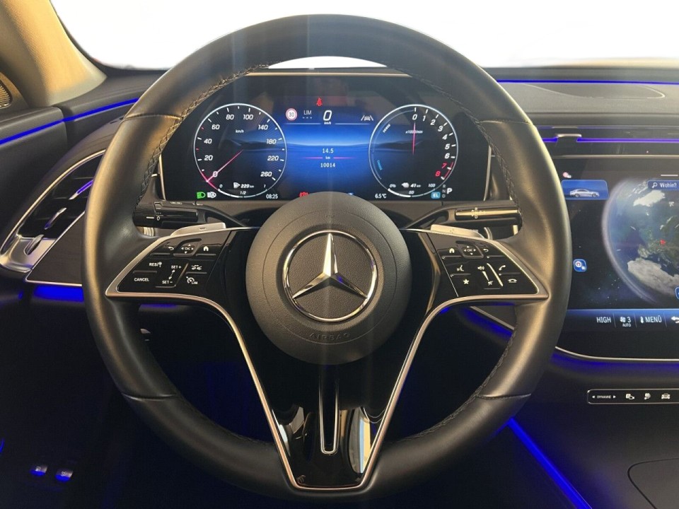 Mercedes-Benz E 300e Avantgarde - foto 11