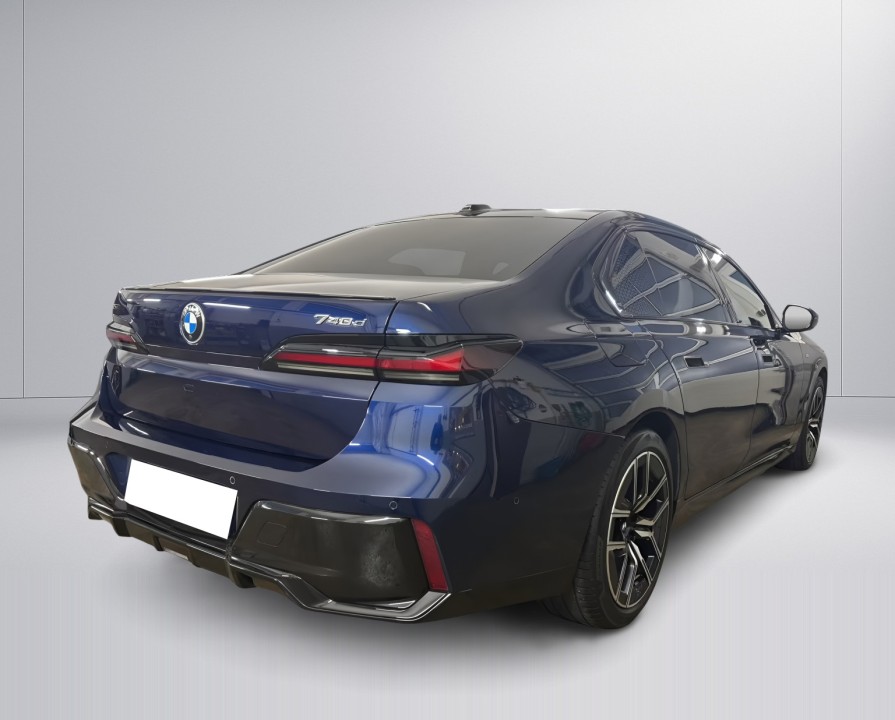 BMW Seria 7 xDrive740d M-Sport (3)