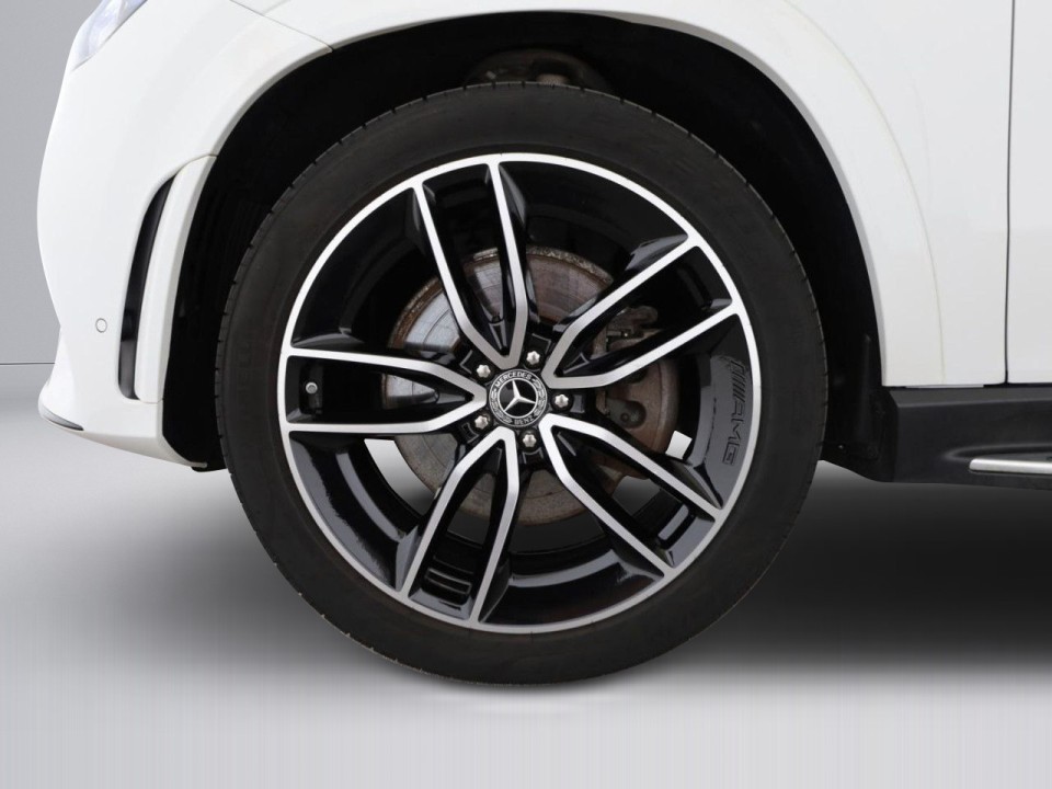 Mercedes-Benz GLE 350e 4MATIC AMG - foto 17