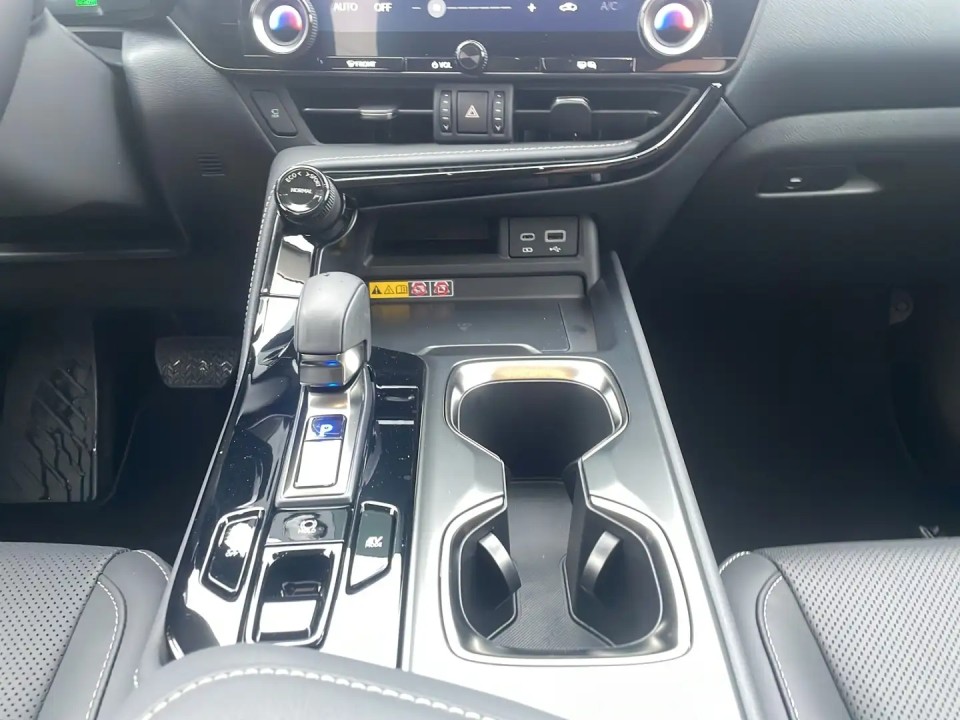 Lexus NX 350h Executive - foto 12