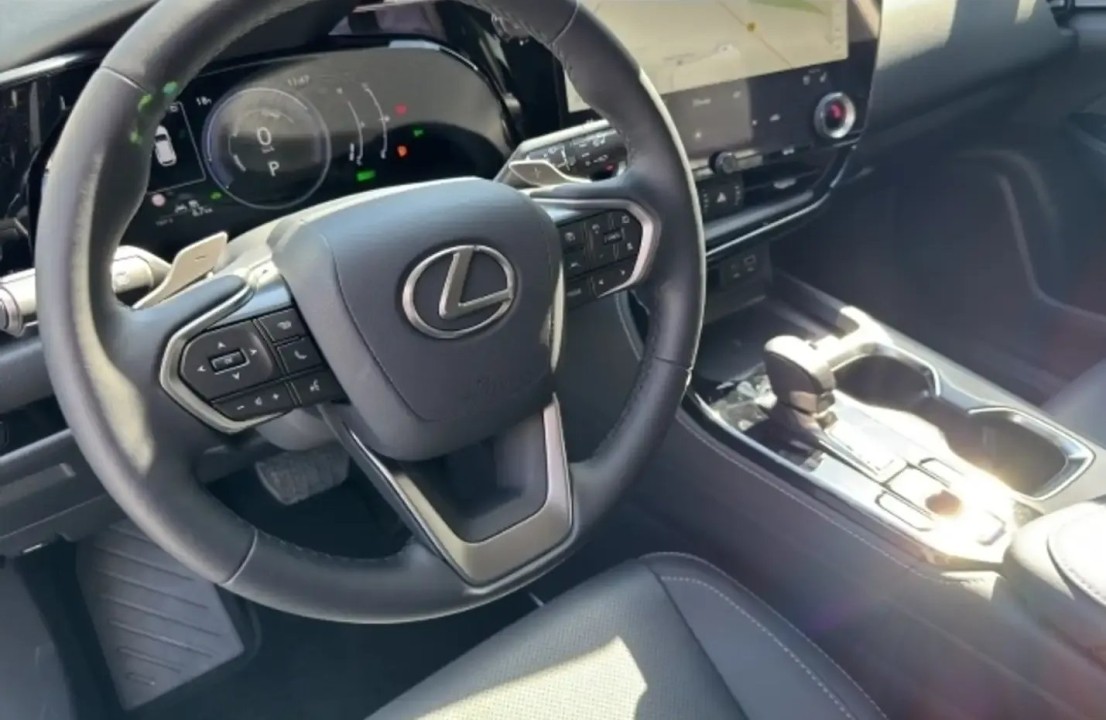 Lexus Seria NX 350h - foto 9