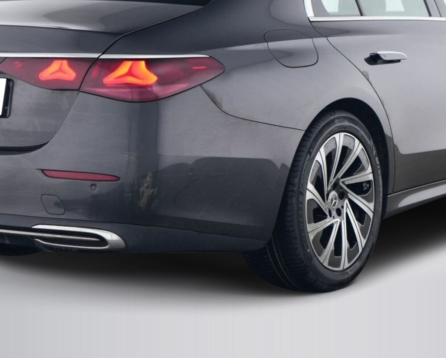 Mercedes-Benz E 200 Avantgarde - foto 10