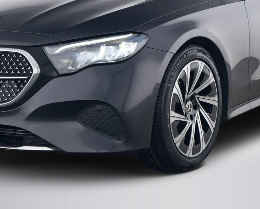 Mercedes-Benz E 200 Avantgarde - foto 9
