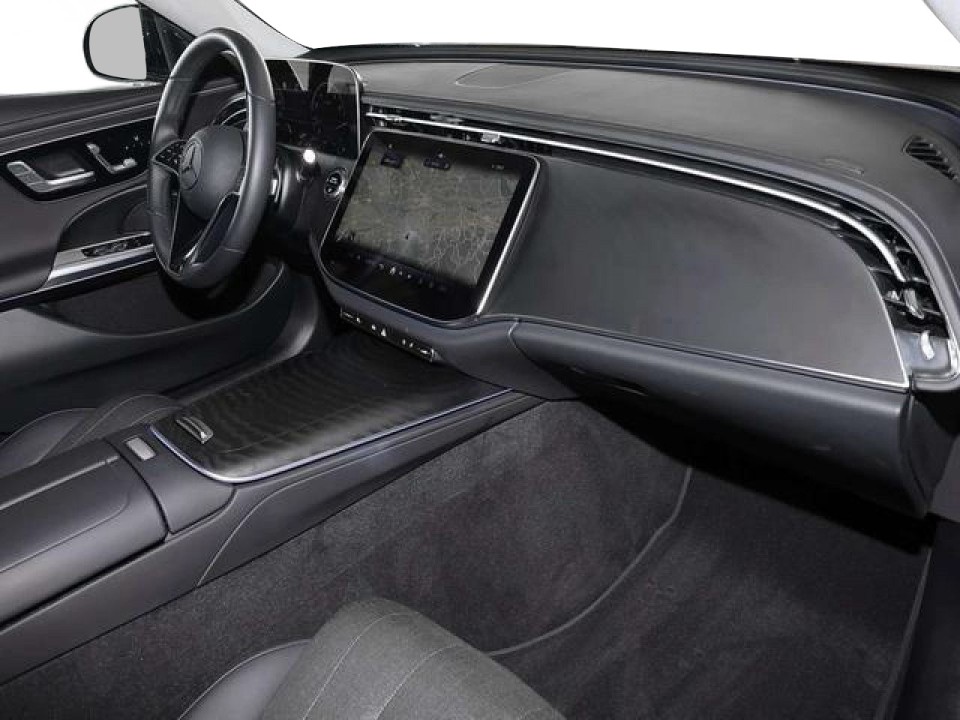 Mercedes-Benz E 200 Avantgarde - foto 7