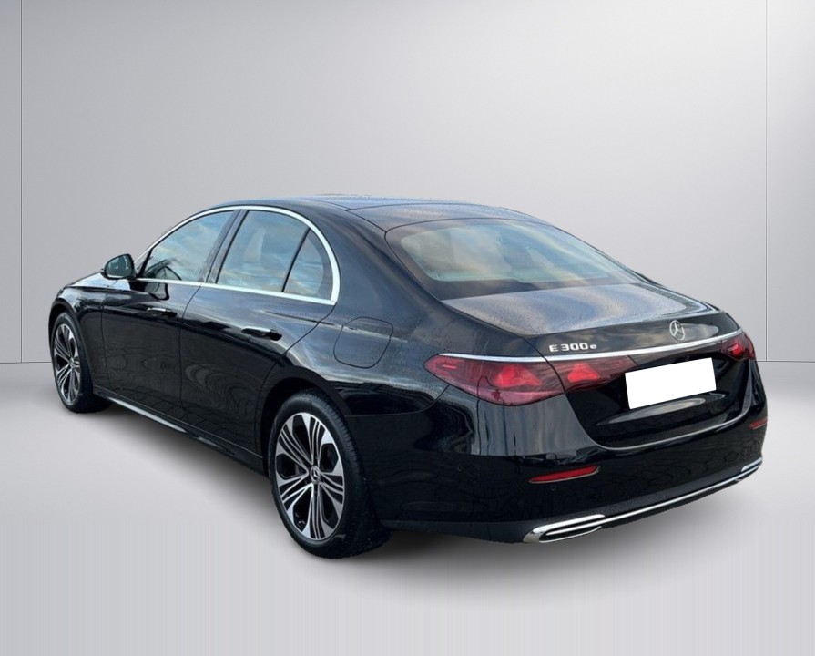 Mercedes-Benz E 300e Avantgarde (5)