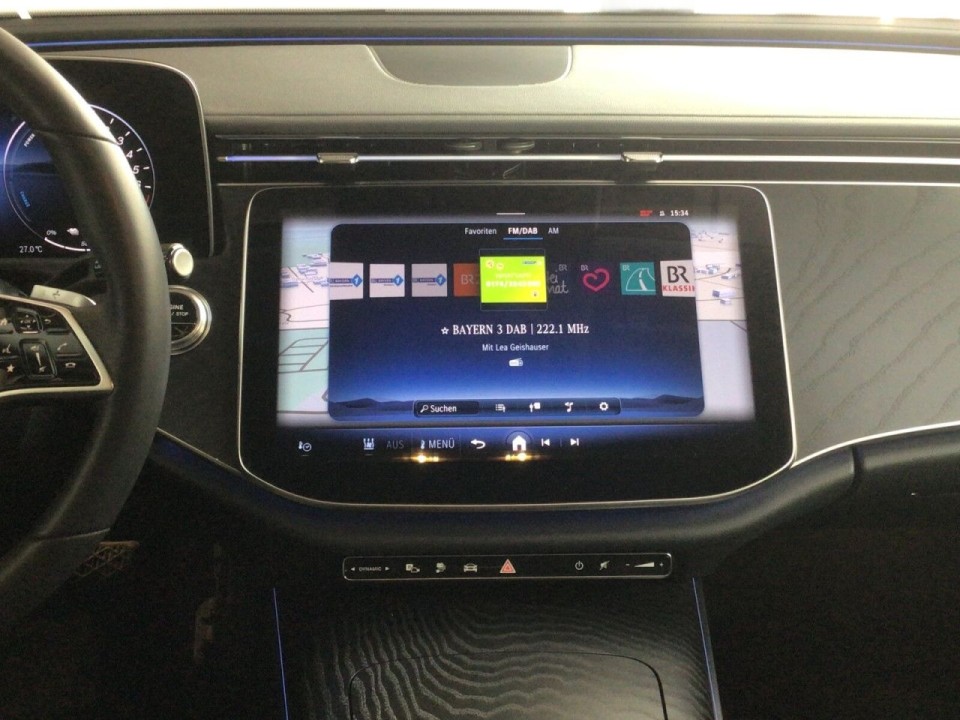 Mercedes-Benz E 300e Avantgarde - foto 11