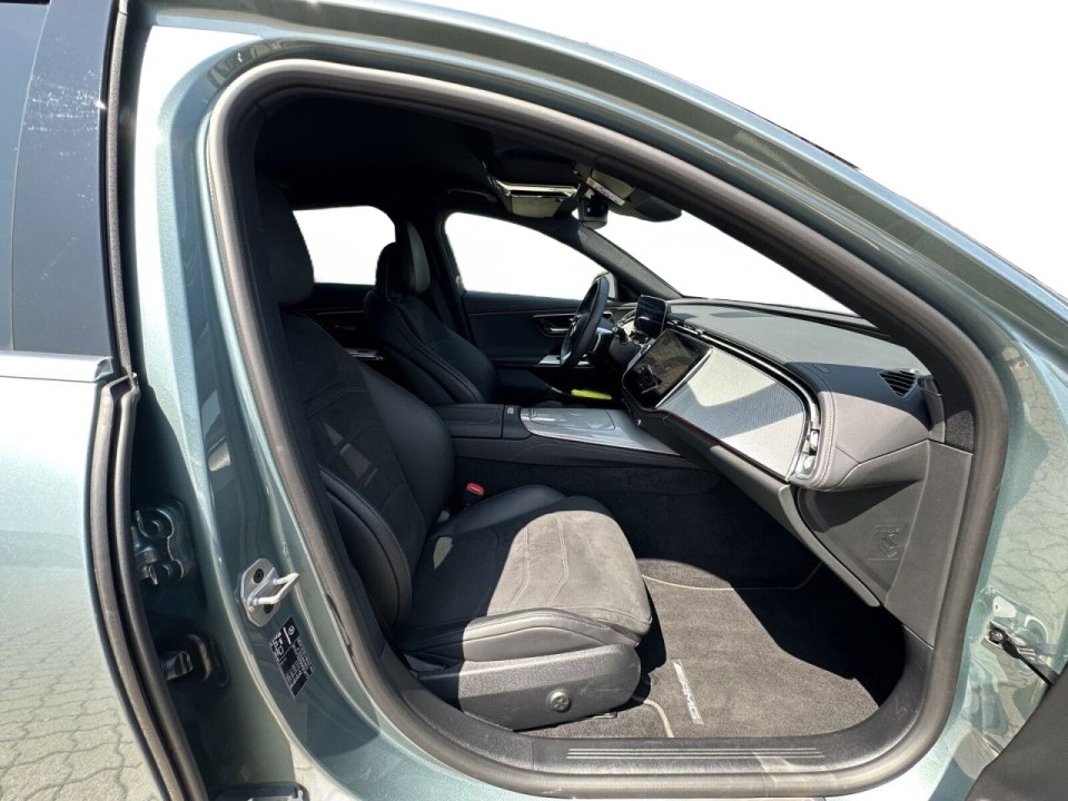 Mercedes-Benz E 300e AMG Line - foto 8