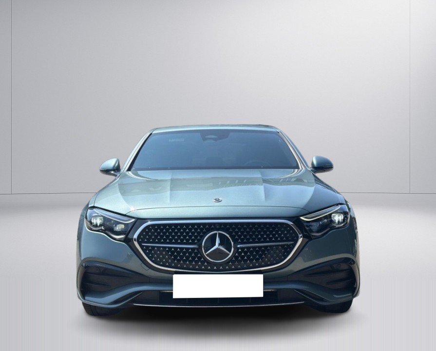 Mercedes-Benz E 300e AMG Line (2)
