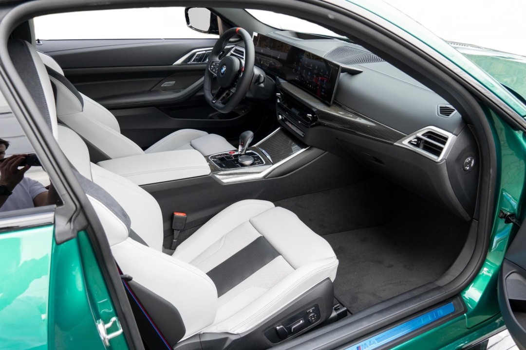 BMW M4 CompetitionxDrive - foto 12