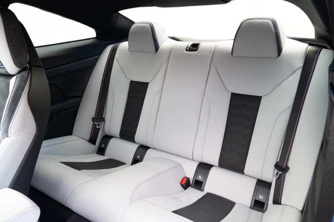 BMW M4 CompetitionxDrive - foto 9