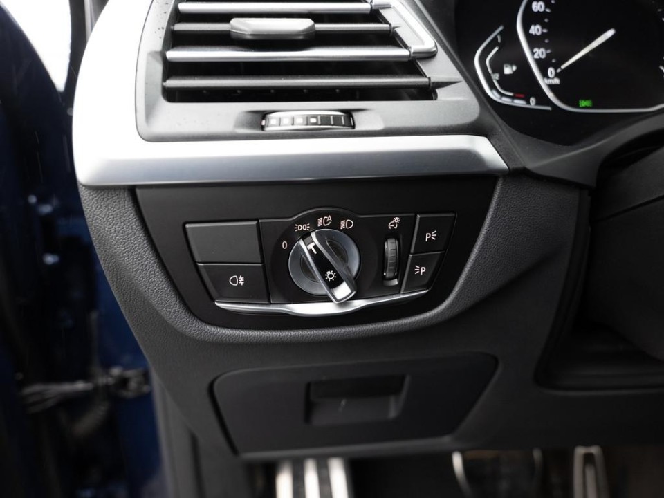 BMW X3 xDrive20i M-Sport - foto 17