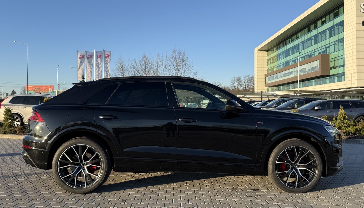 Audi Q8 50TDI quattro tiptronic S-Line (2)