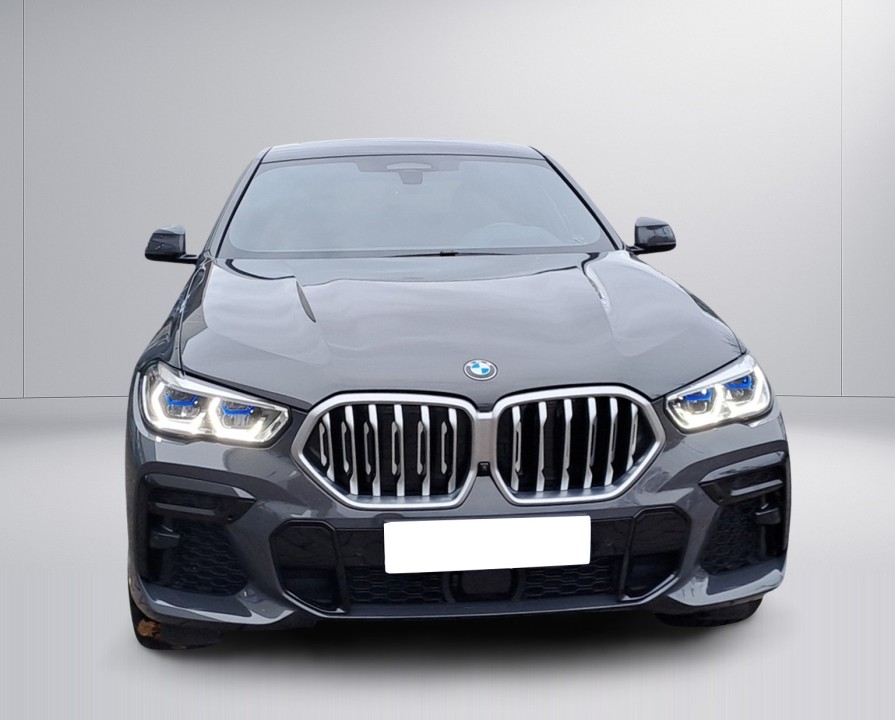 BMW X6 xDrive40d M-Sport (2)