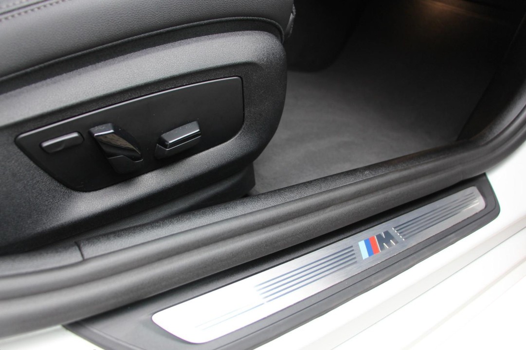 BMW Seria 5 xDrive520d M-Sport - foto 22