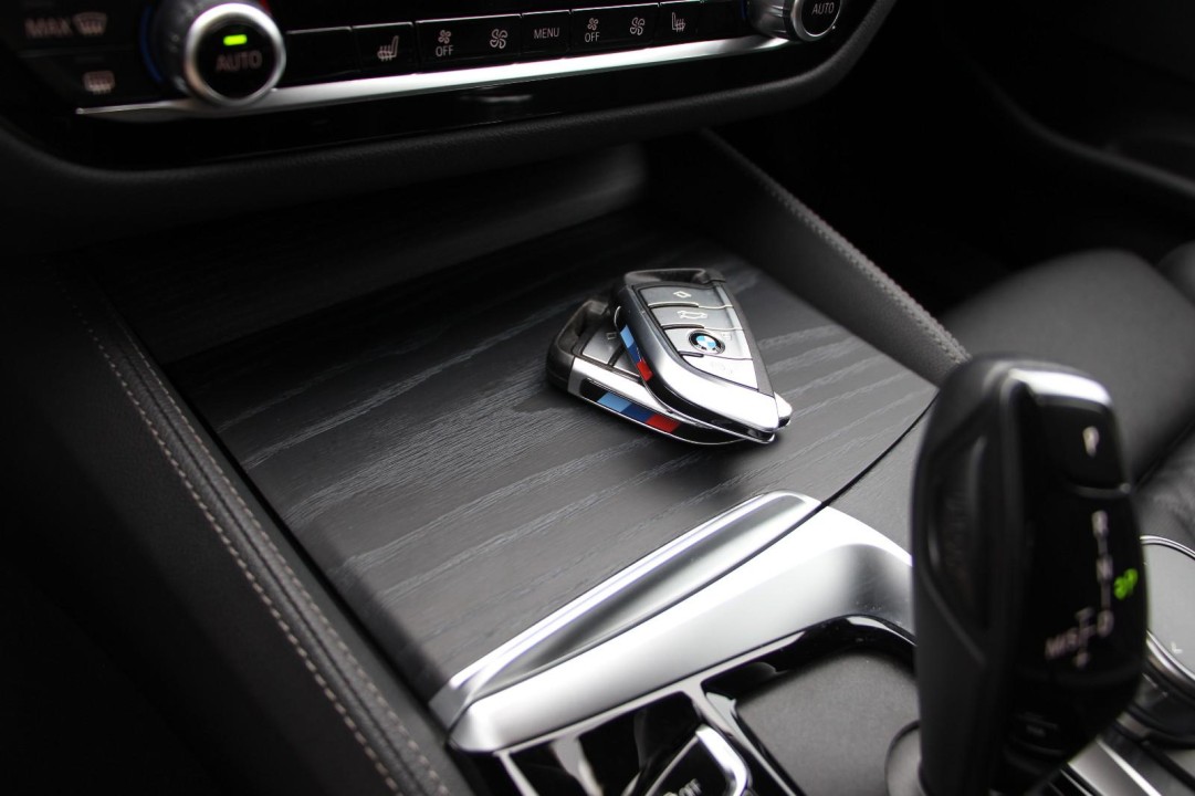 BMW Seria 5 xDrive520d M-Sport - foto 18