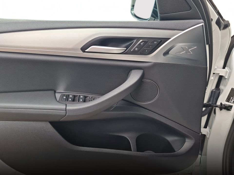 BMW X4 xDrive20d - foto 14