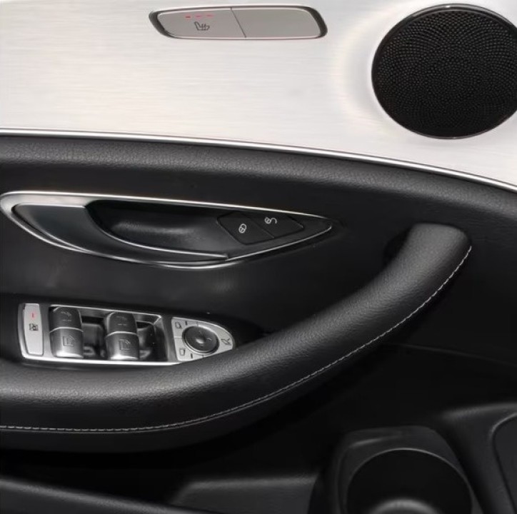 Mercedes-Benz E 300 T-Modell AMG Line - foto 19