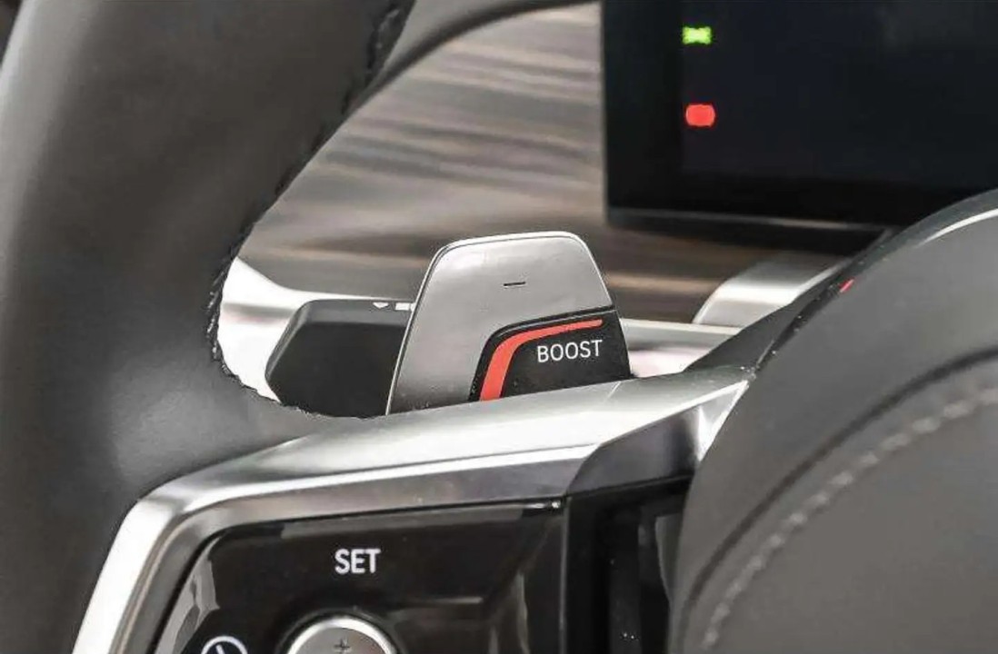 BMW Seria 7 xDrive750 M-Sport - foto 7