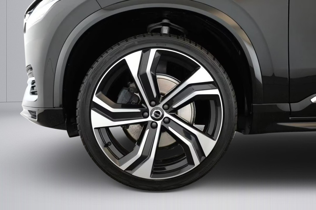 Volvo XC 90 B5 AWD Plus Bright - foto 25