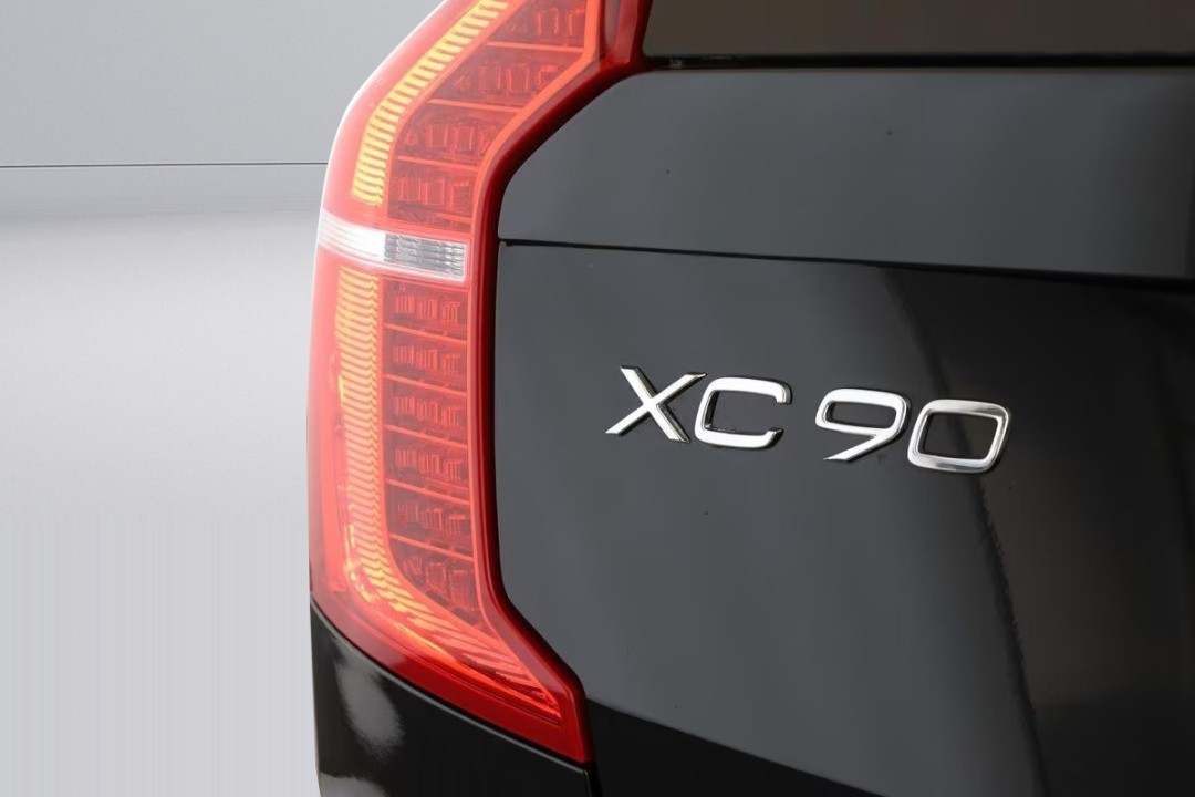 Volvo XC 90 B5 AWD Plus Bright - foto 24