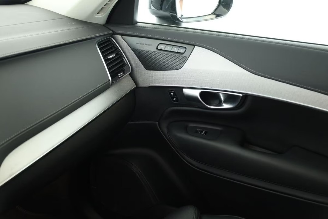 Volvo XC 90 B5 AWD Plus Bright - foto 18