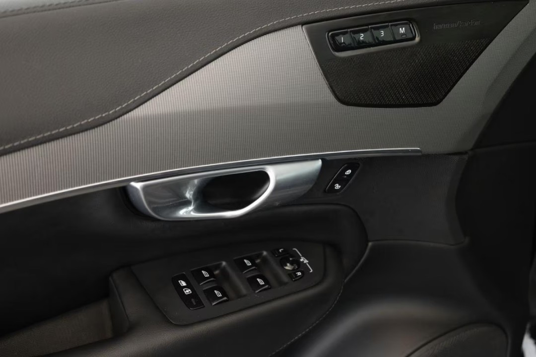 Volvo XC 90 B5 AWD Plus Bright - foto 17