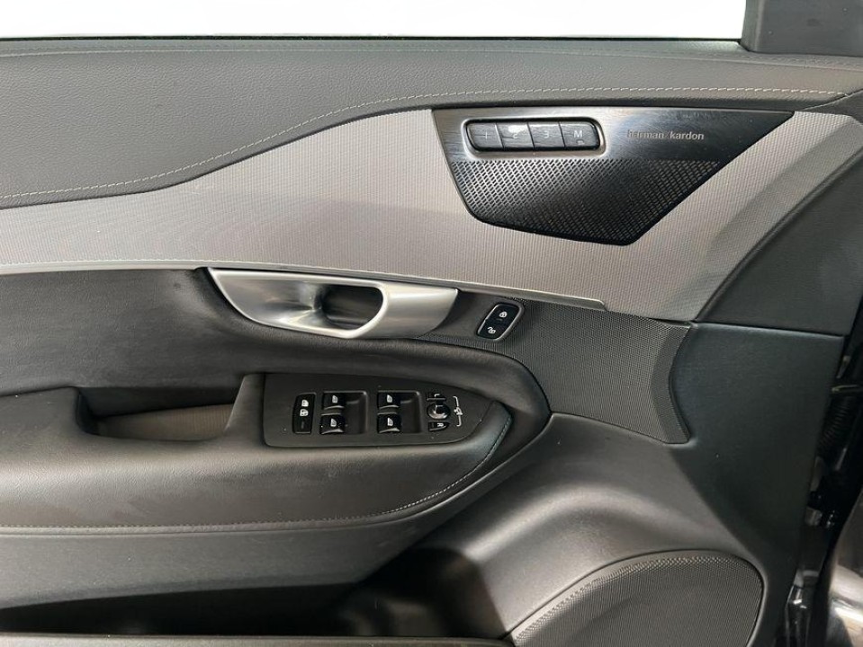 Volvo XC 90 B5 AWD Plus Bright - foto 24