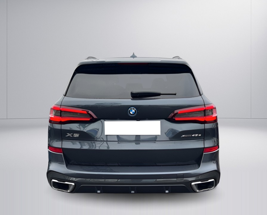 BMW X5 xDrive45e (4)