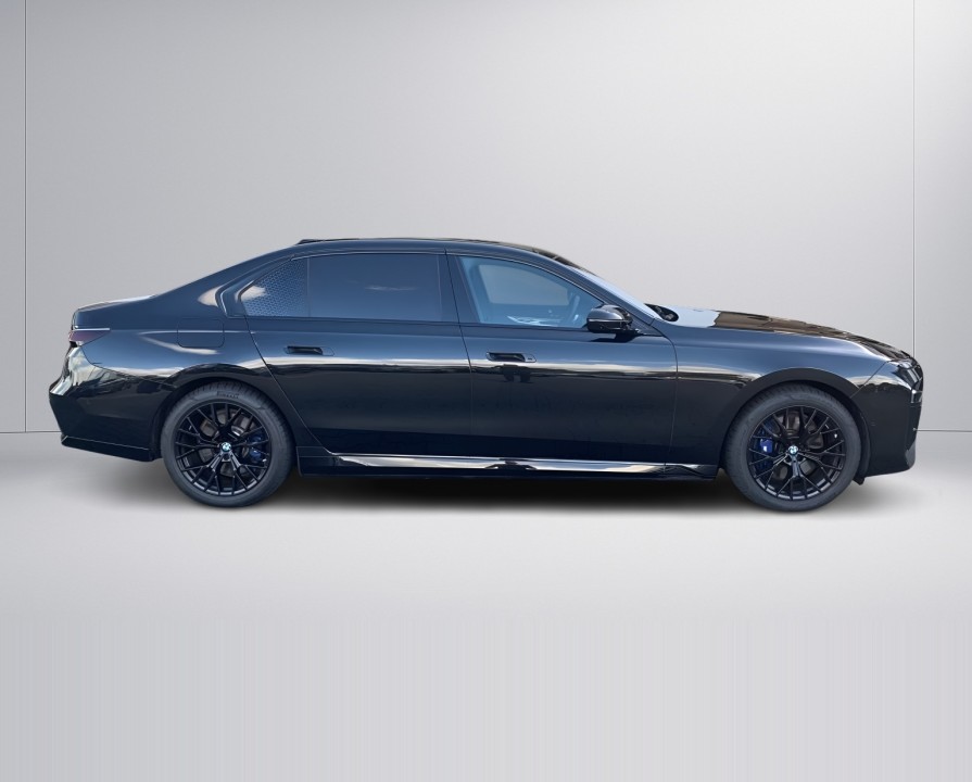 BMW Seria 7 750e xDrive M-Sport (3)