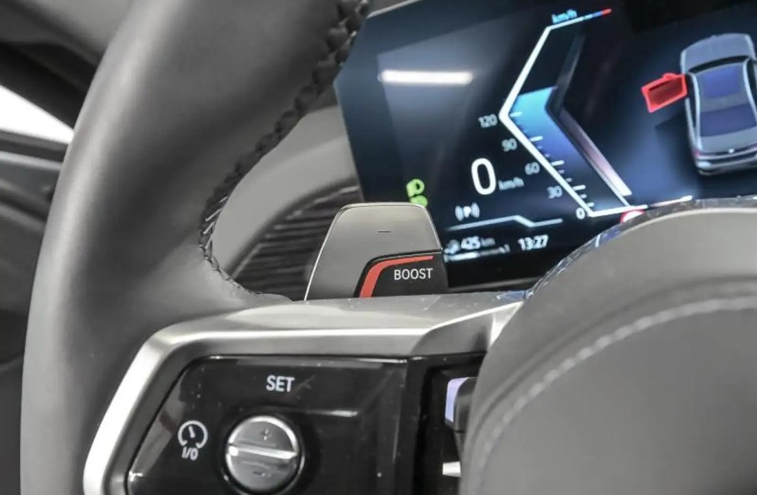 BMW Seria 7 750e xDrive - foto 8