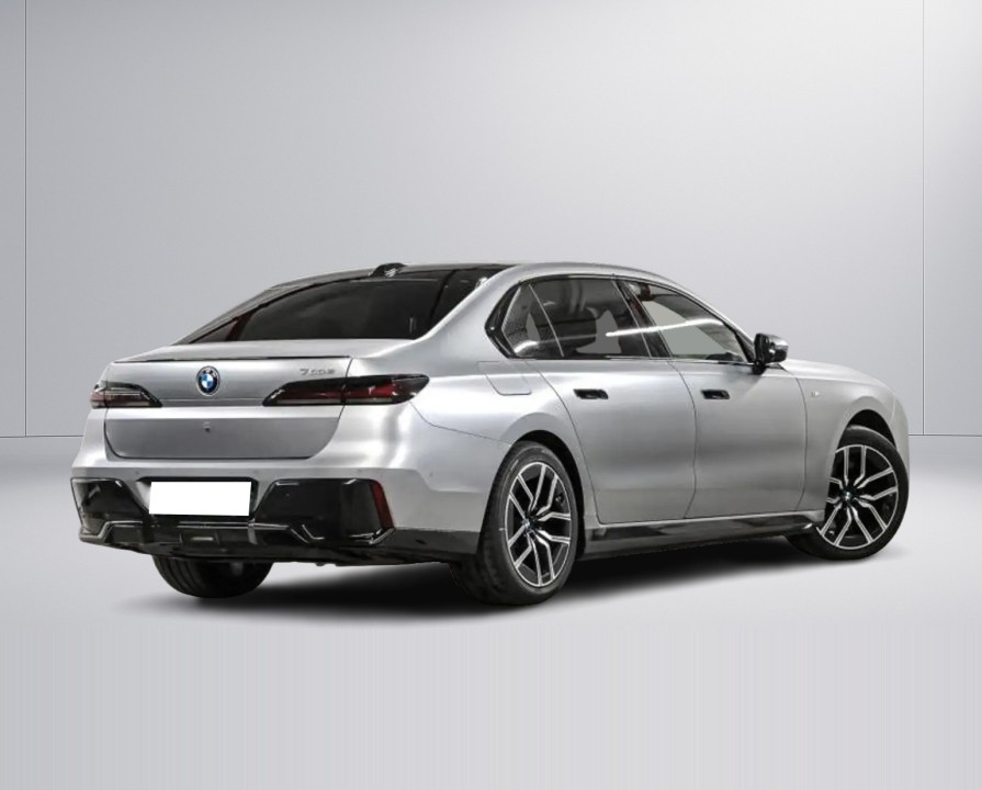 BMW Seria 7 750e xDrive (3)