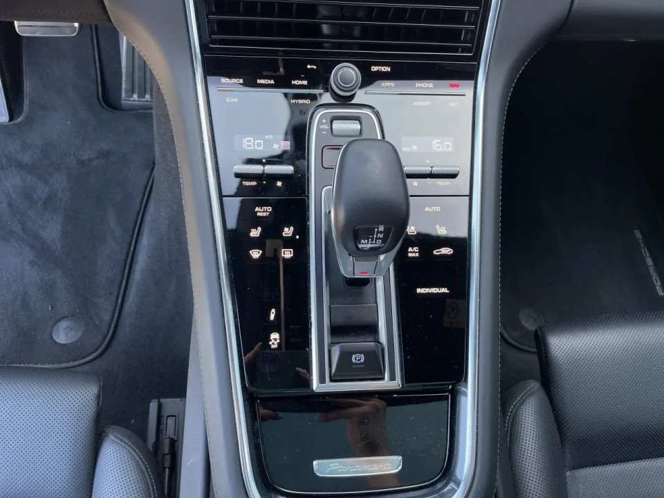 Porsche Panamera 4S E-Hybrid - foto 11