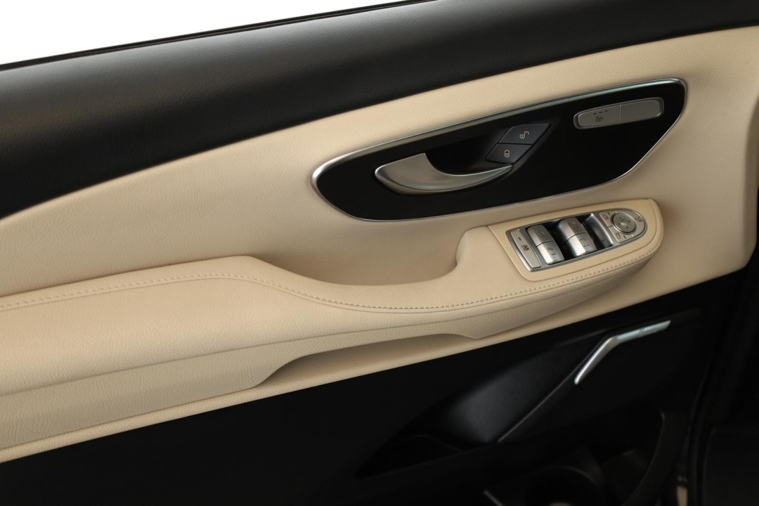 Mercedes-Benz V 300d 4MATIC Long Avantgarde - foto 24