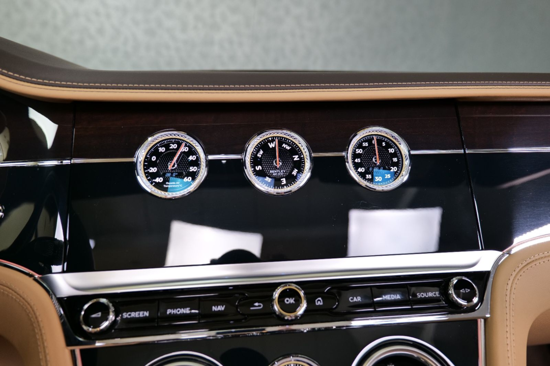 Bentley Continental GTC V8 - foto 15
