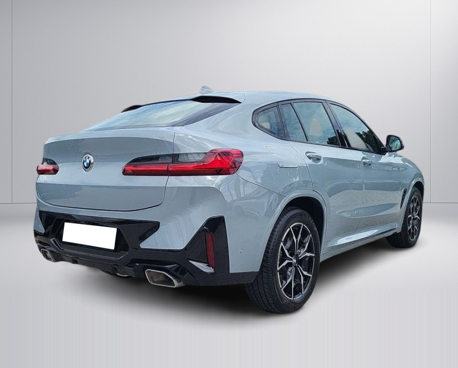 BMW X4 xDrive20d M-Sport (2)