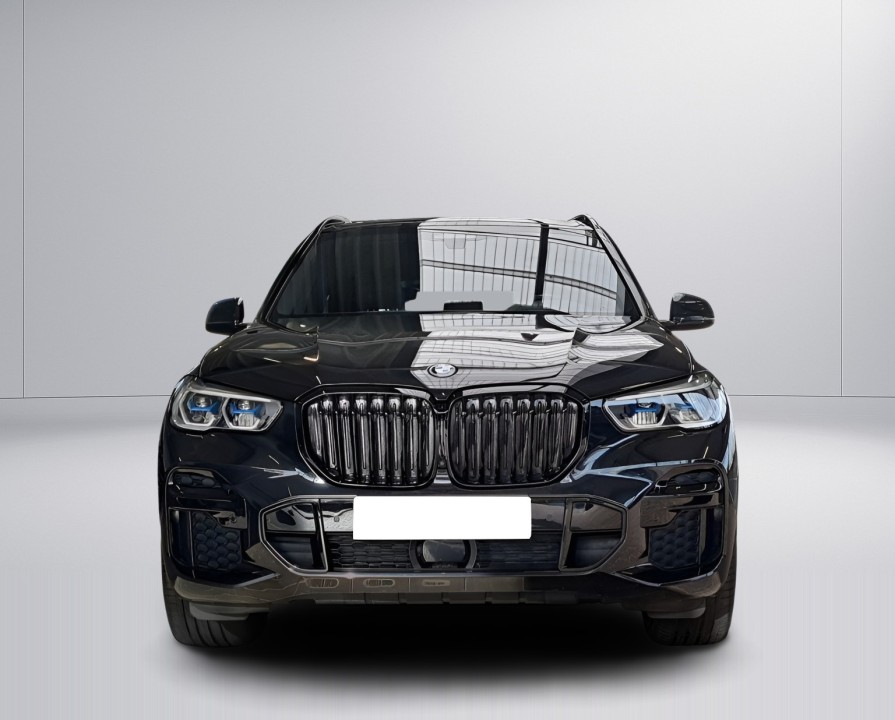 BMW X5 xDrive45e (2)