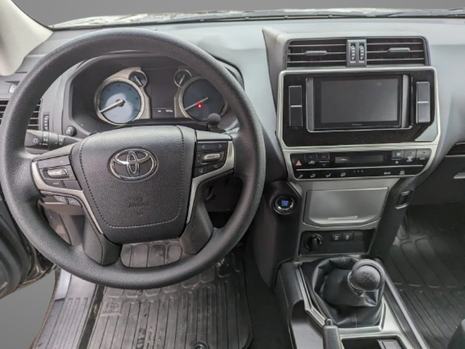 Toyota Land Cruiser 2.8 (5)