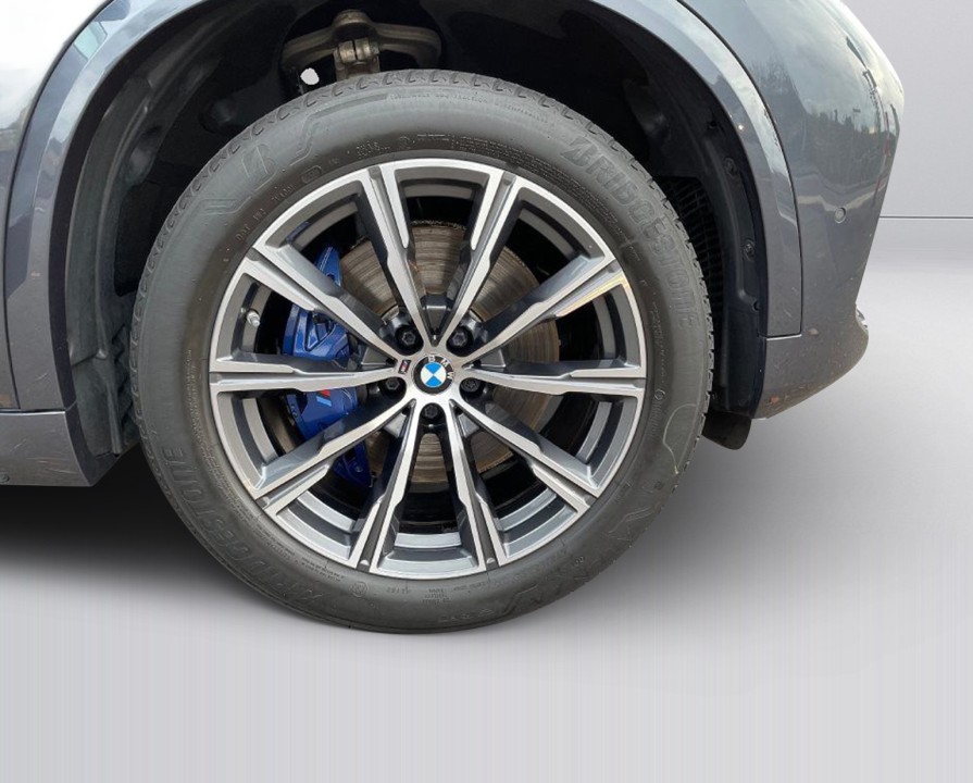 BMW X5 xDrive 40i - foto 13