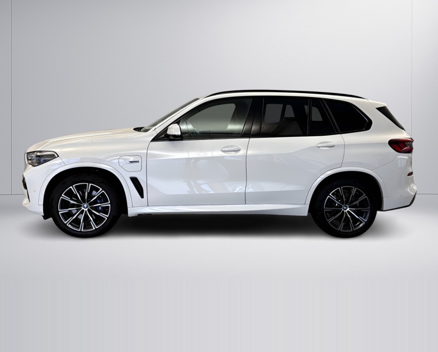 BMW X5 xDrive45e M-Sport (2)