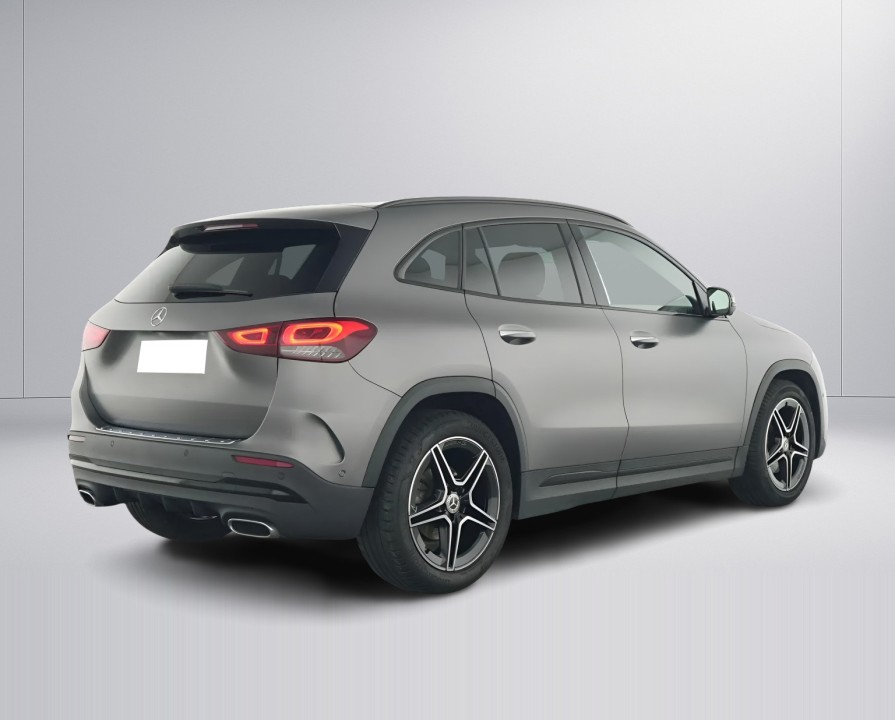 Mercedes-Benz GLA 200 AMG (3)