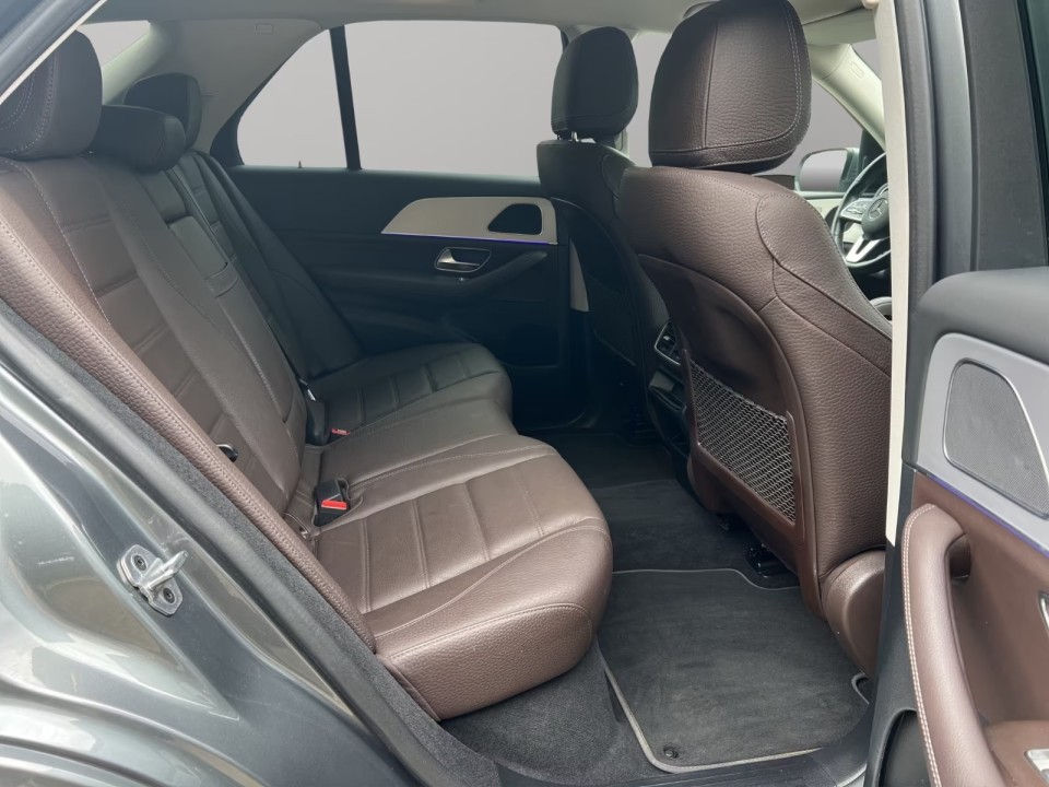 Mercedes-Benz GLE 400d 4MATIC AMG - foto 9