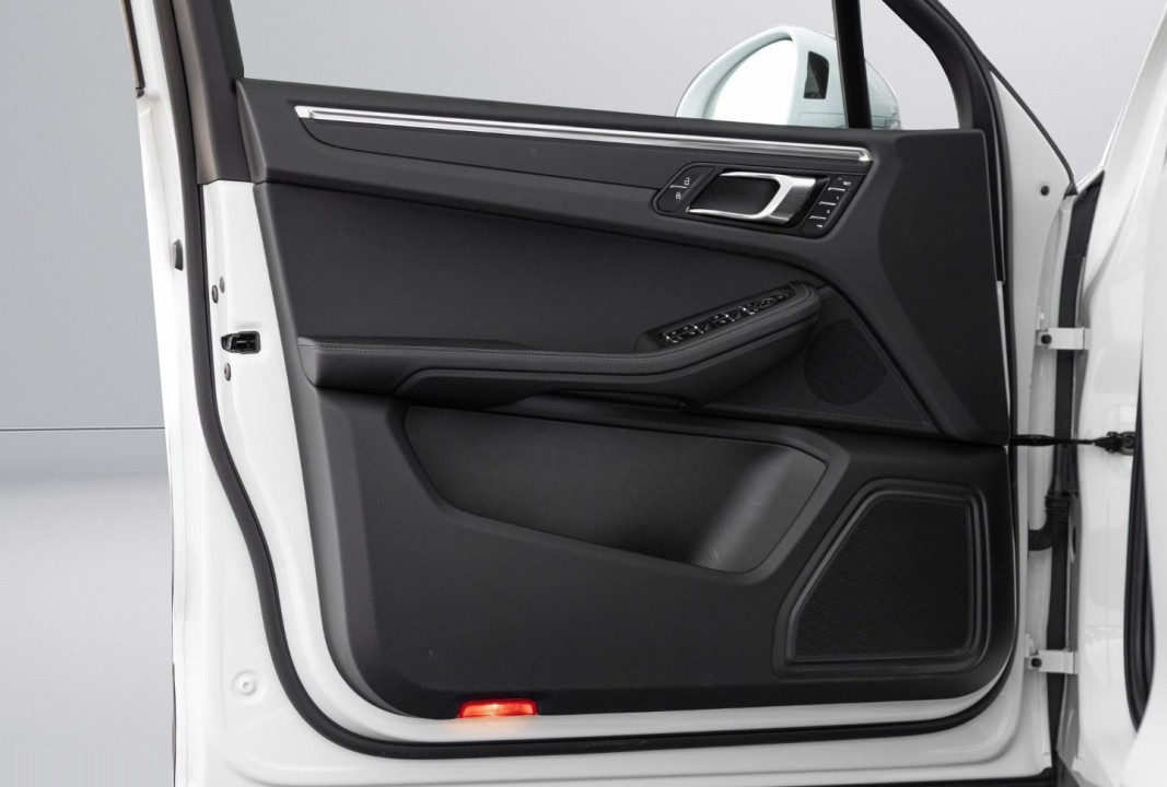 Porsche Macan - foto 16