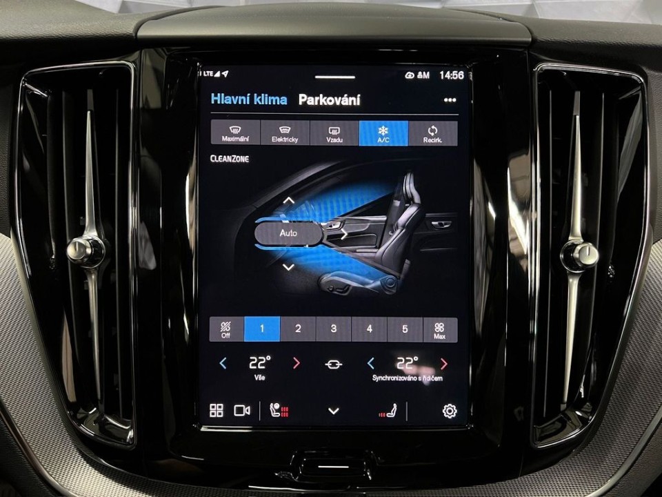 Volvo XC 60 B4 - foto 13